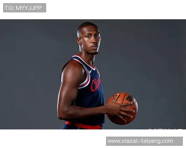 快船邓恩称赞保罗职业素养观察其比赛对自己成长助益良多